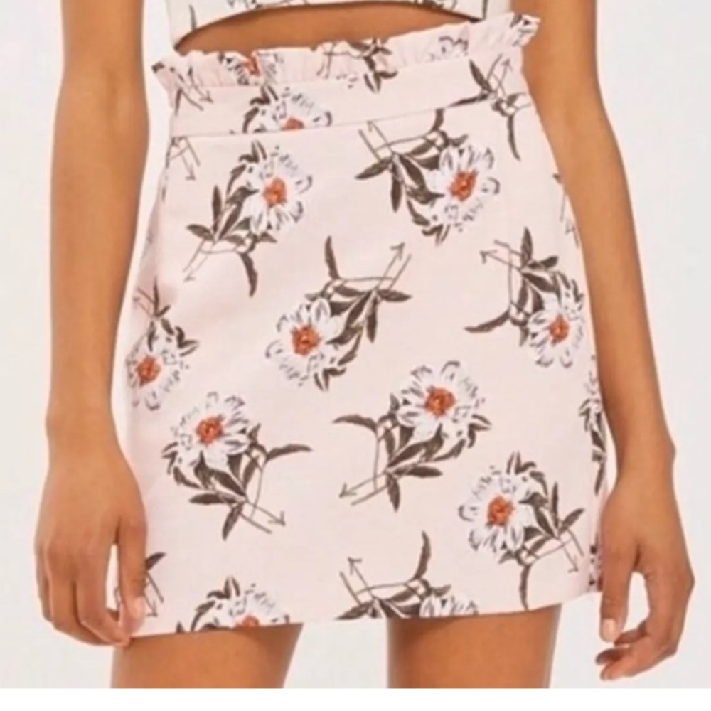 TOPSHOP PINK FLORAL MINI SKIRT SIZE 2
